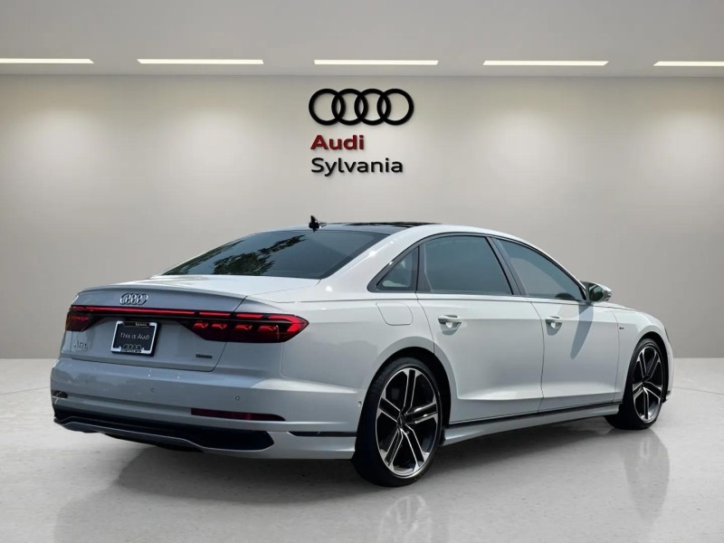 2025 Audi A8 L 55 photo 7