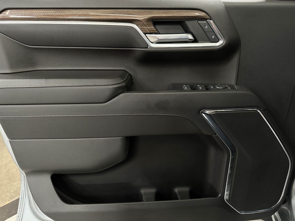 2023 Chevrolet Silverado 1500 LT photo 19