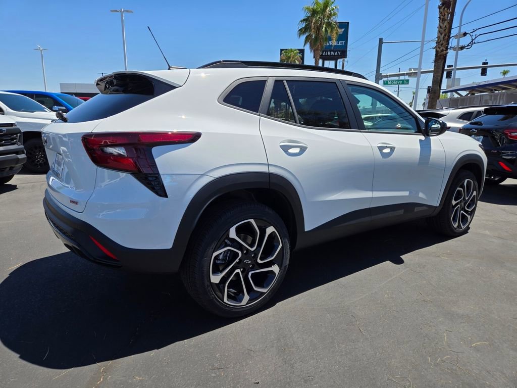 2025 Chevrolet Trax photo 4