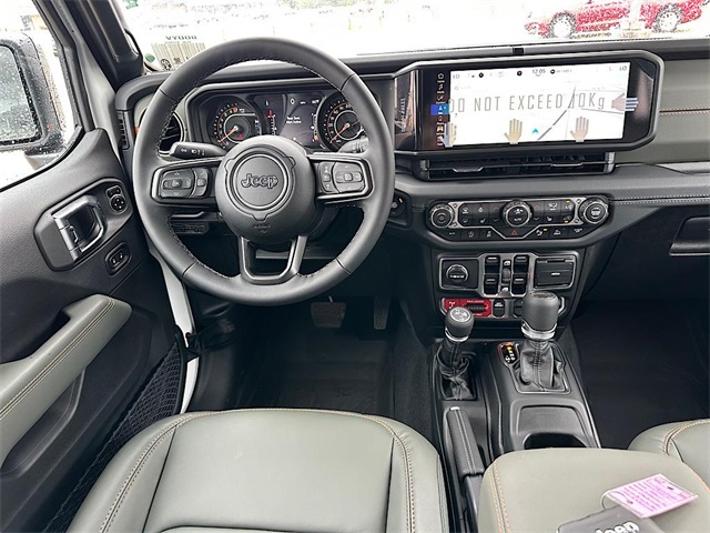 2025 Jeep Gladiator Mojave photo 17