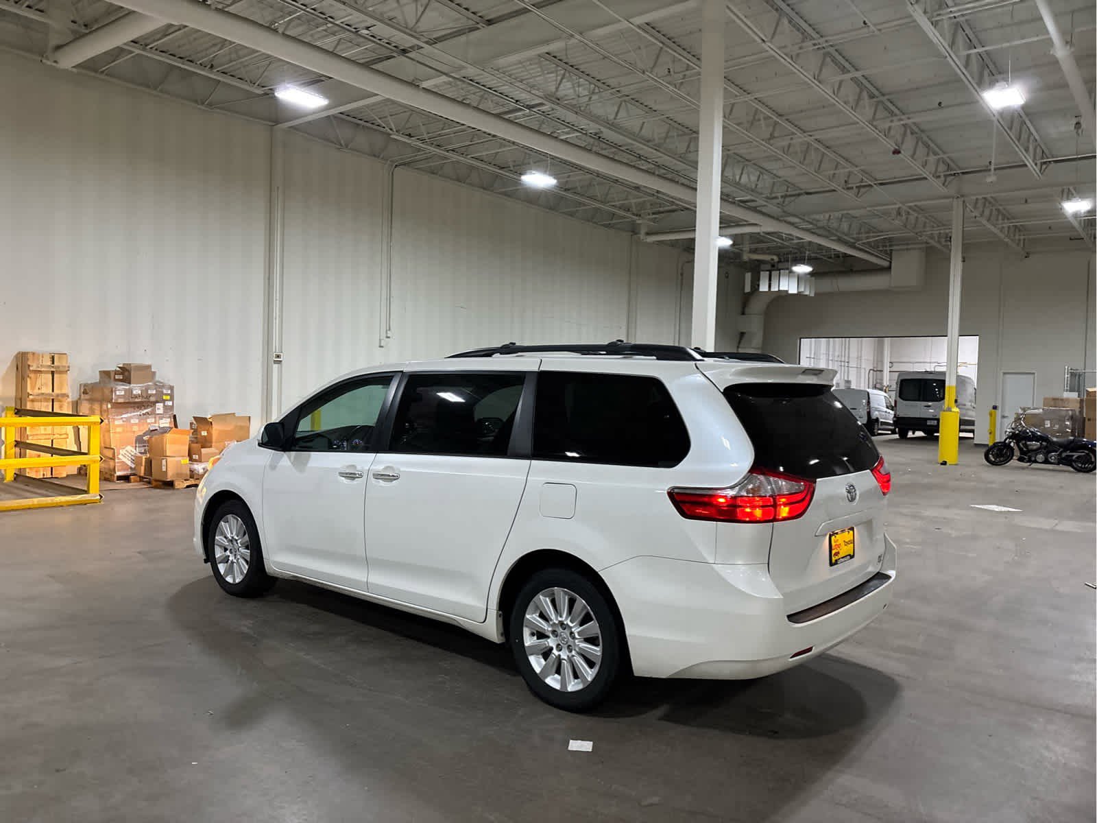 Used 2015 Toyota Sienna XLE with VIN 5TDDK3DC8FS097469 for sale in Golden Valley, Minnesota