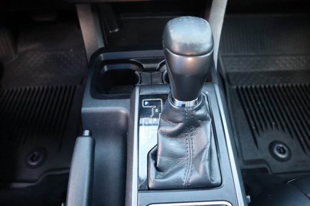 2018 Toyota Tacoma TRD Sport photo 20