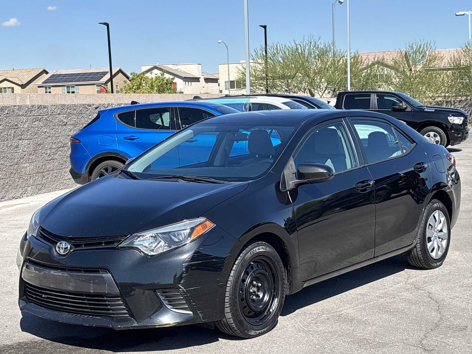 2016 Toyota Corolla LE photo 5