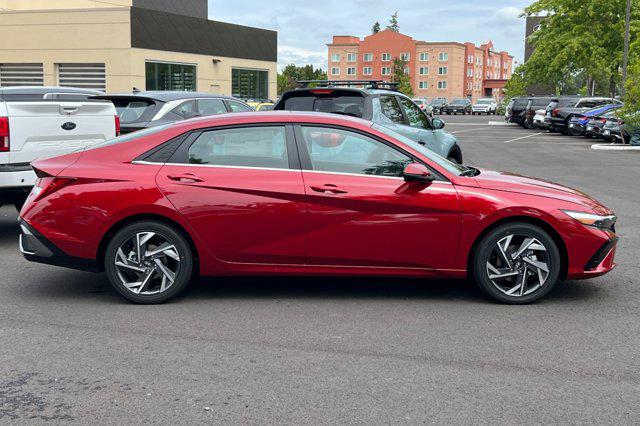 2025 Hyundai Elantra Limited photo 4