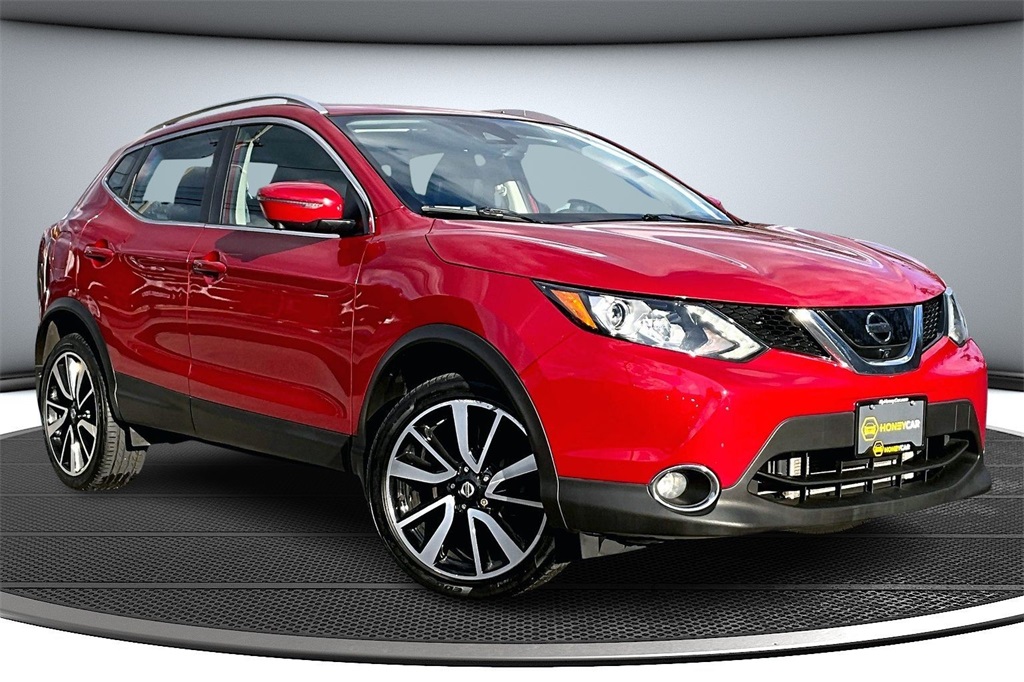 2017 Nissan Rogue Sport SL's photo