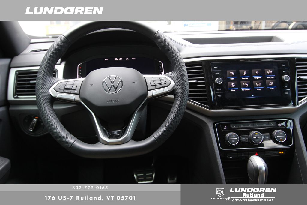 2023 Volkswagen Atlas Cross Sport SEL R-Line photo 4