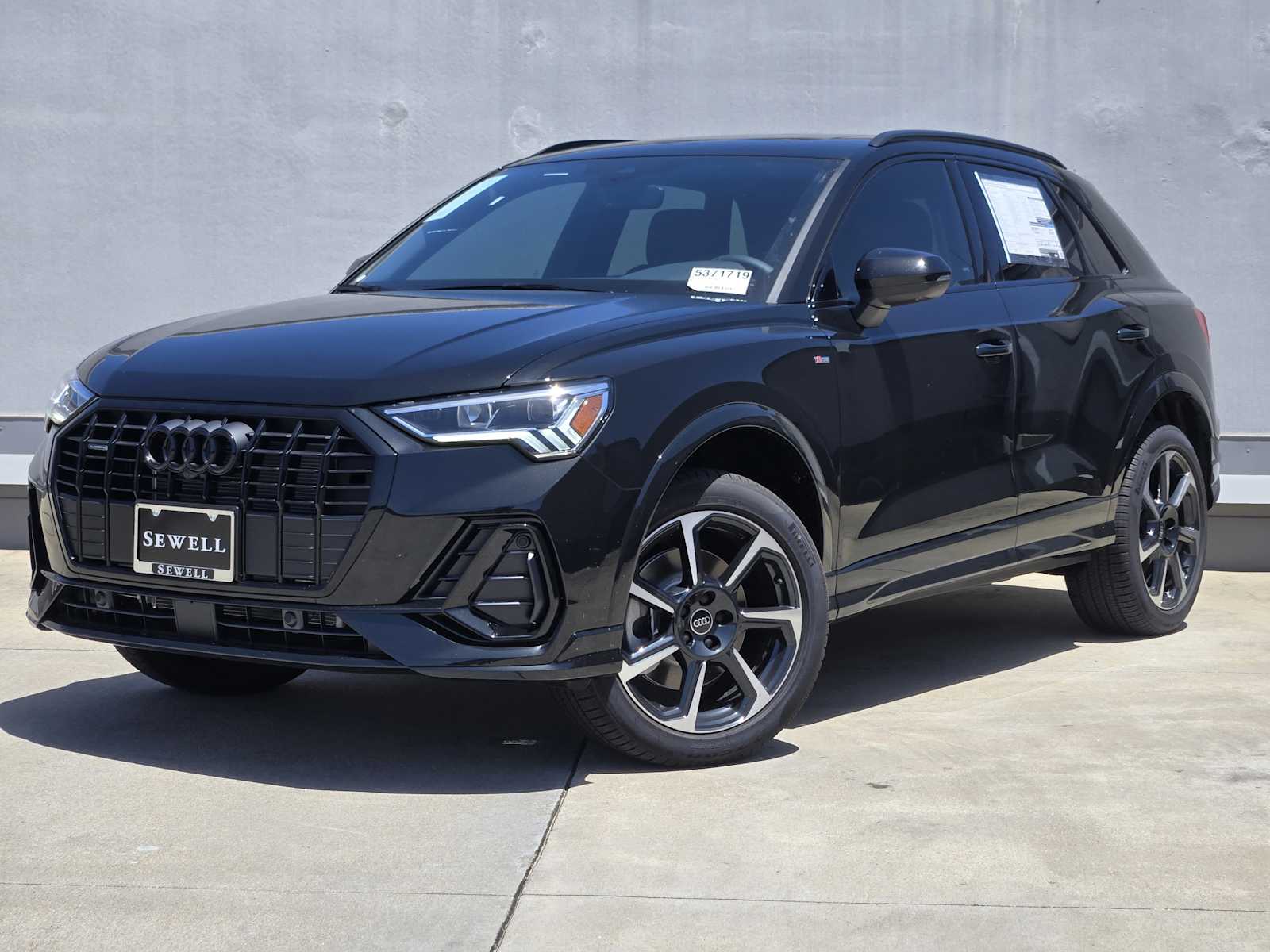 2025 Audi Q3 S line Premium Plus