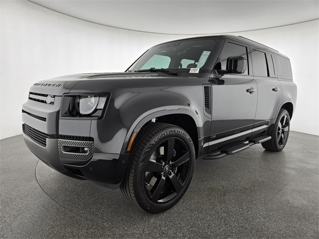 2025 Land Rover Defender V8's photo