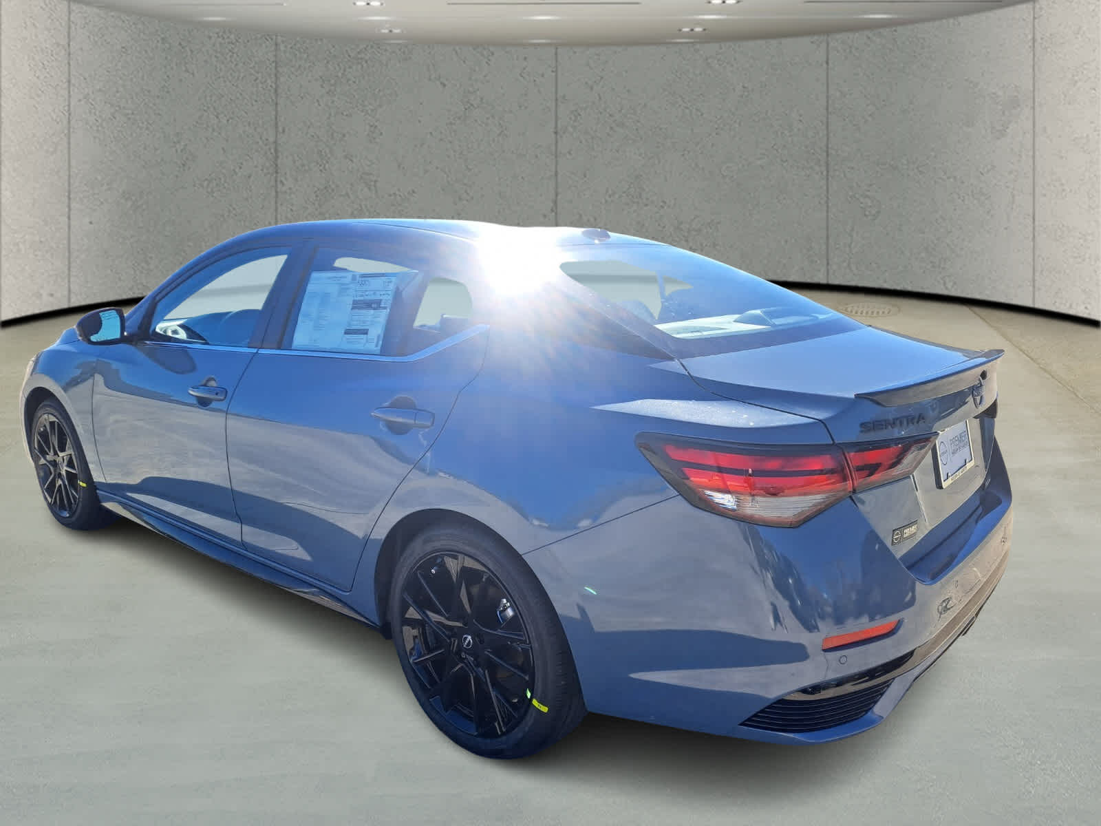 2025 Nissan Sentra SR photo 3
