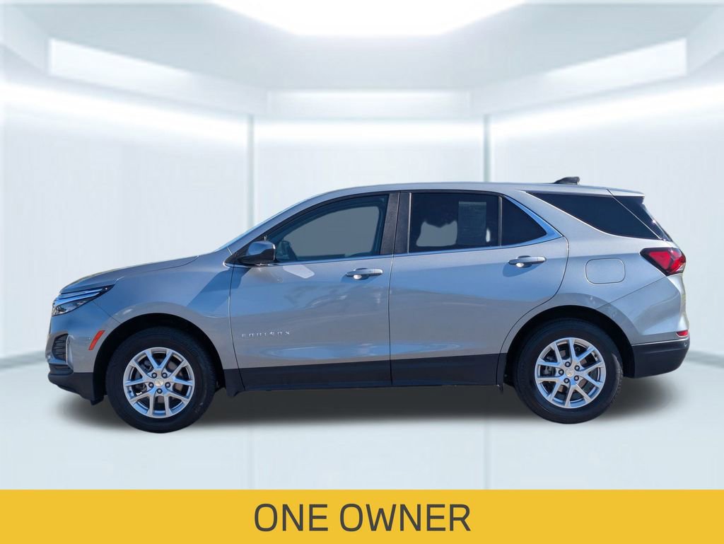 2024 Chevrolet Equinox LT photo 2