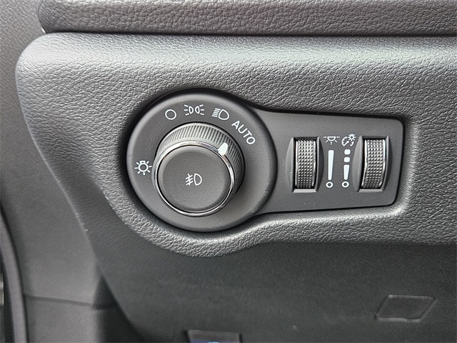 2026 Chrysler Pacifica photo 22