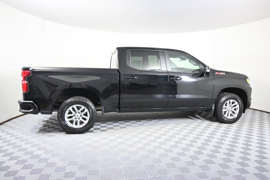 2022 Chevrolet Silverado 1500 RST photo 7
