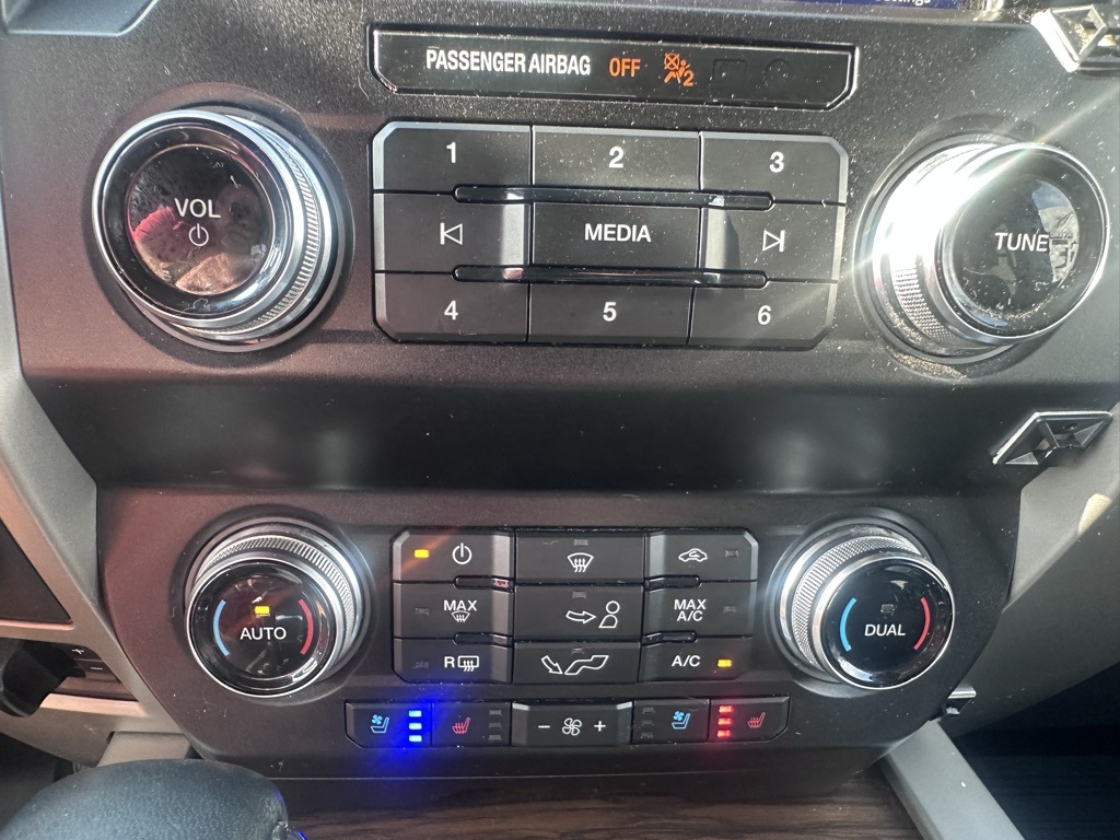 2020 Ford F-150 Lariat photo 20