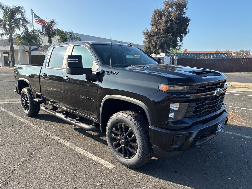 2026 Chevrolet Silverado 2500HD Custom's photo