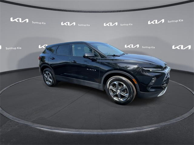 2023 Chevrolet Blazer 2LT photo 2