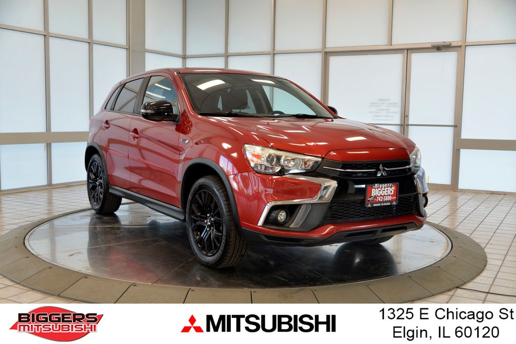 2018 Mitsubishi Outlander LE's photo