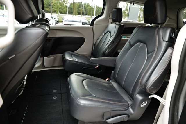 2019 Chrysler Pacifica Touring Plus photo 21
