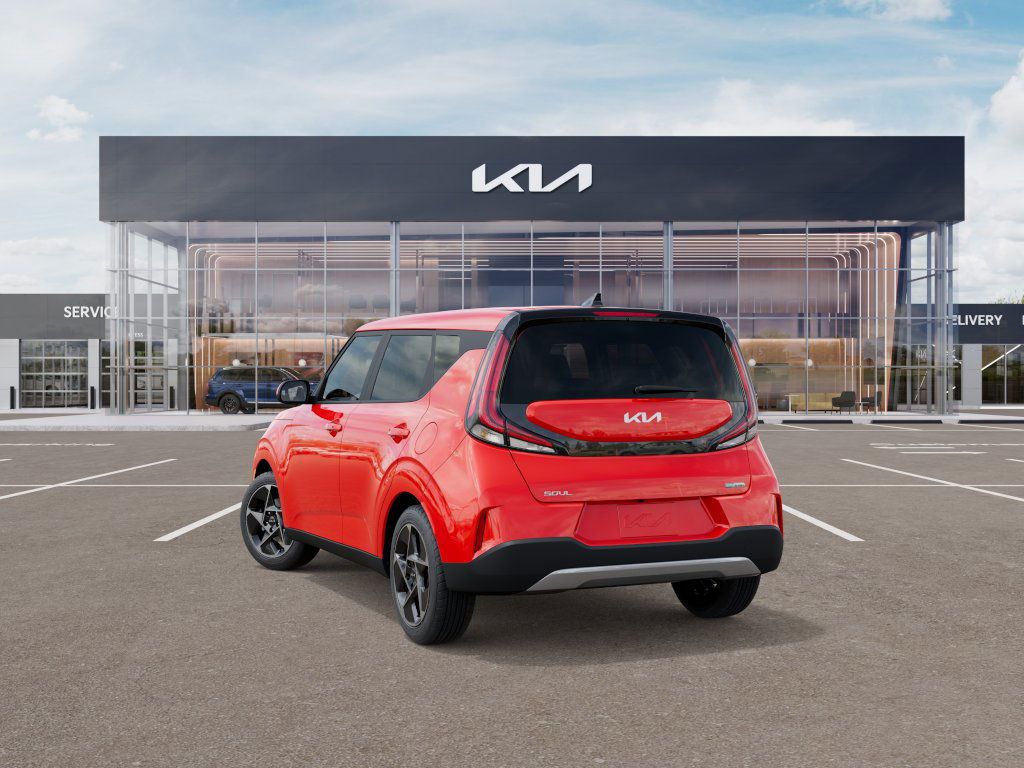 2025 Kia Soul EX photo 4