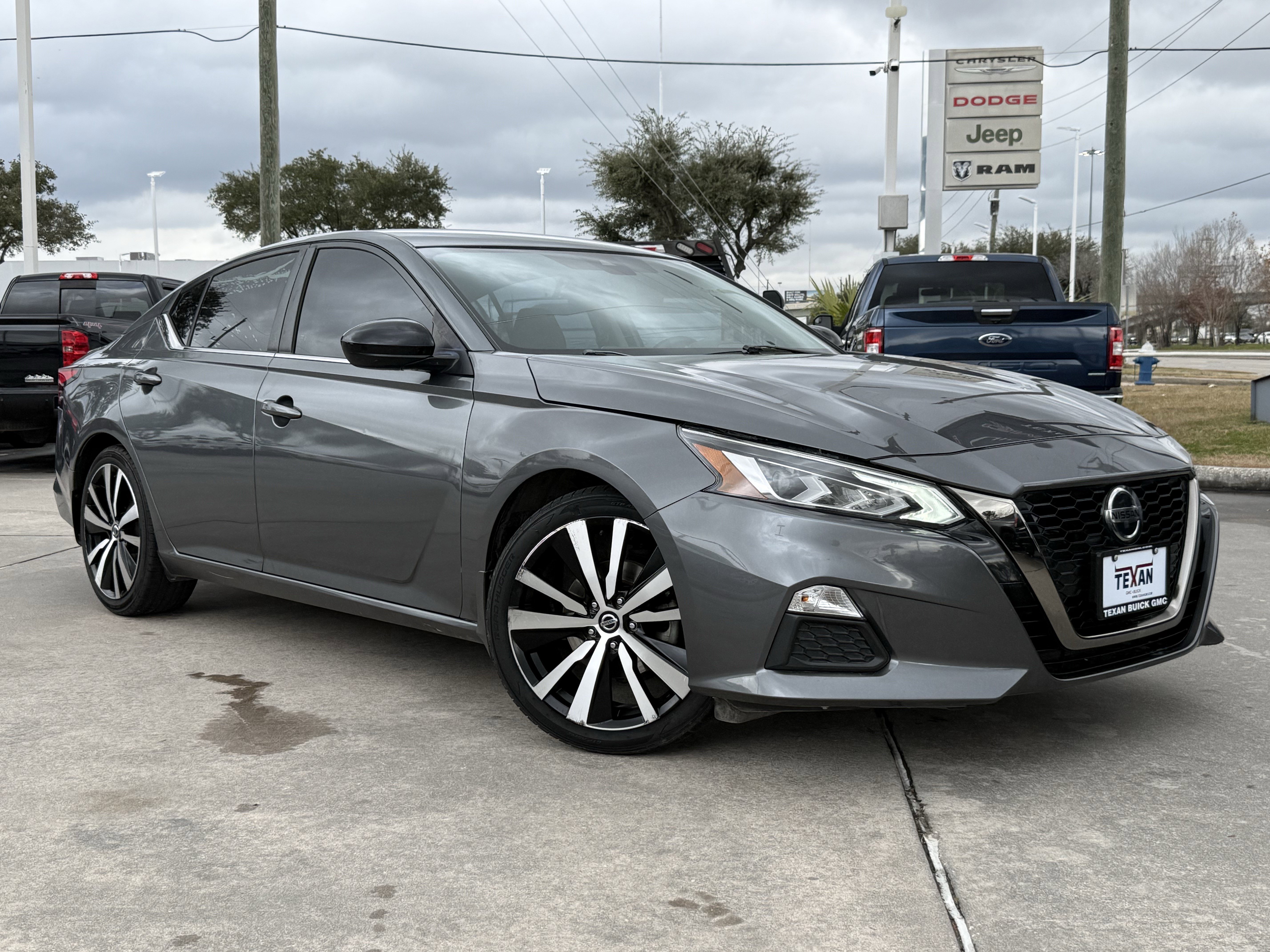 Used 2020 Nissan Altima SR with VIN 1N4BL4CV9LN305640 for sale in Humble, TX
