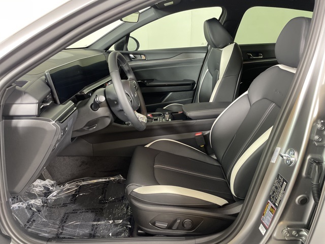 2026 Kia K5 GT-Line photo 16