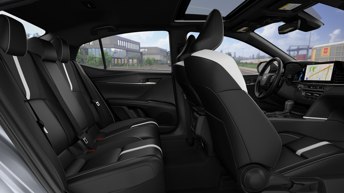 2026 Toyota Camry SE photo 13