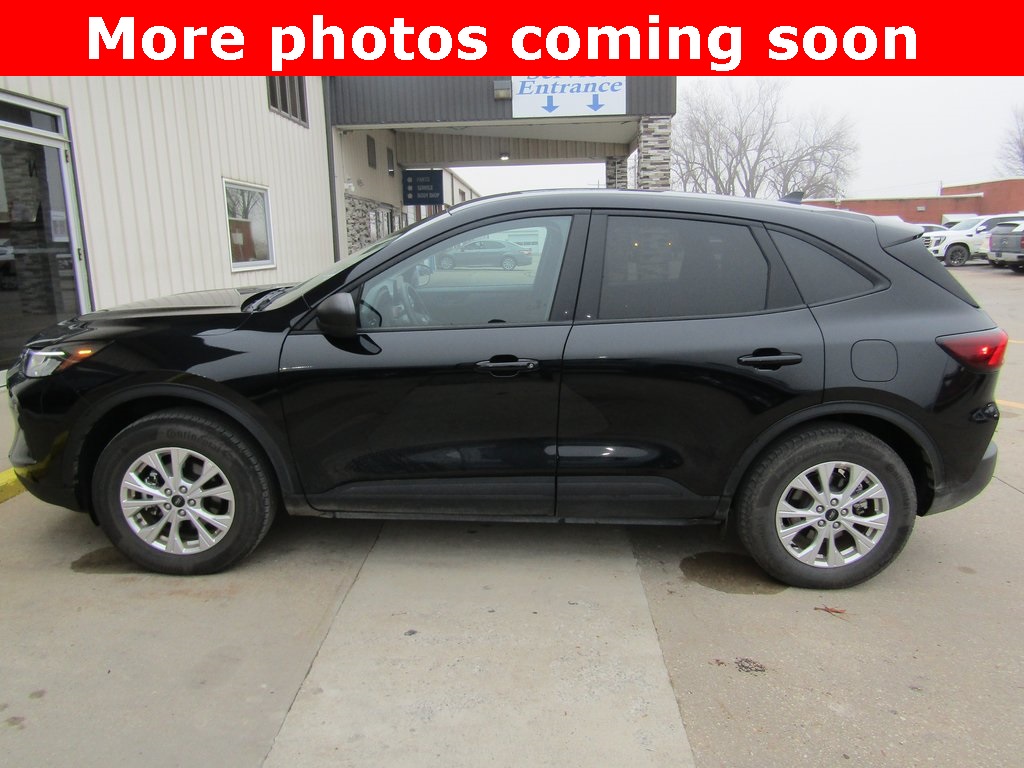 2025 Ford Escape Active photo 2