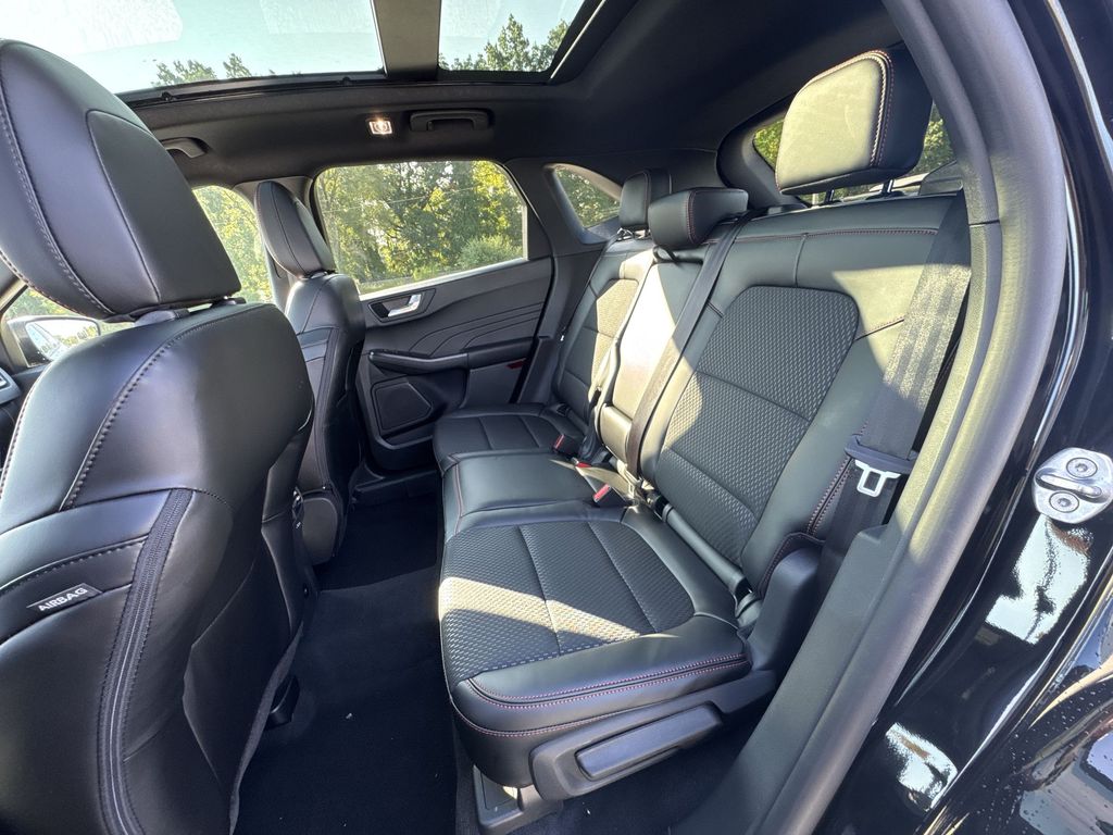2025 Ford Escape ST-Line photo 22
