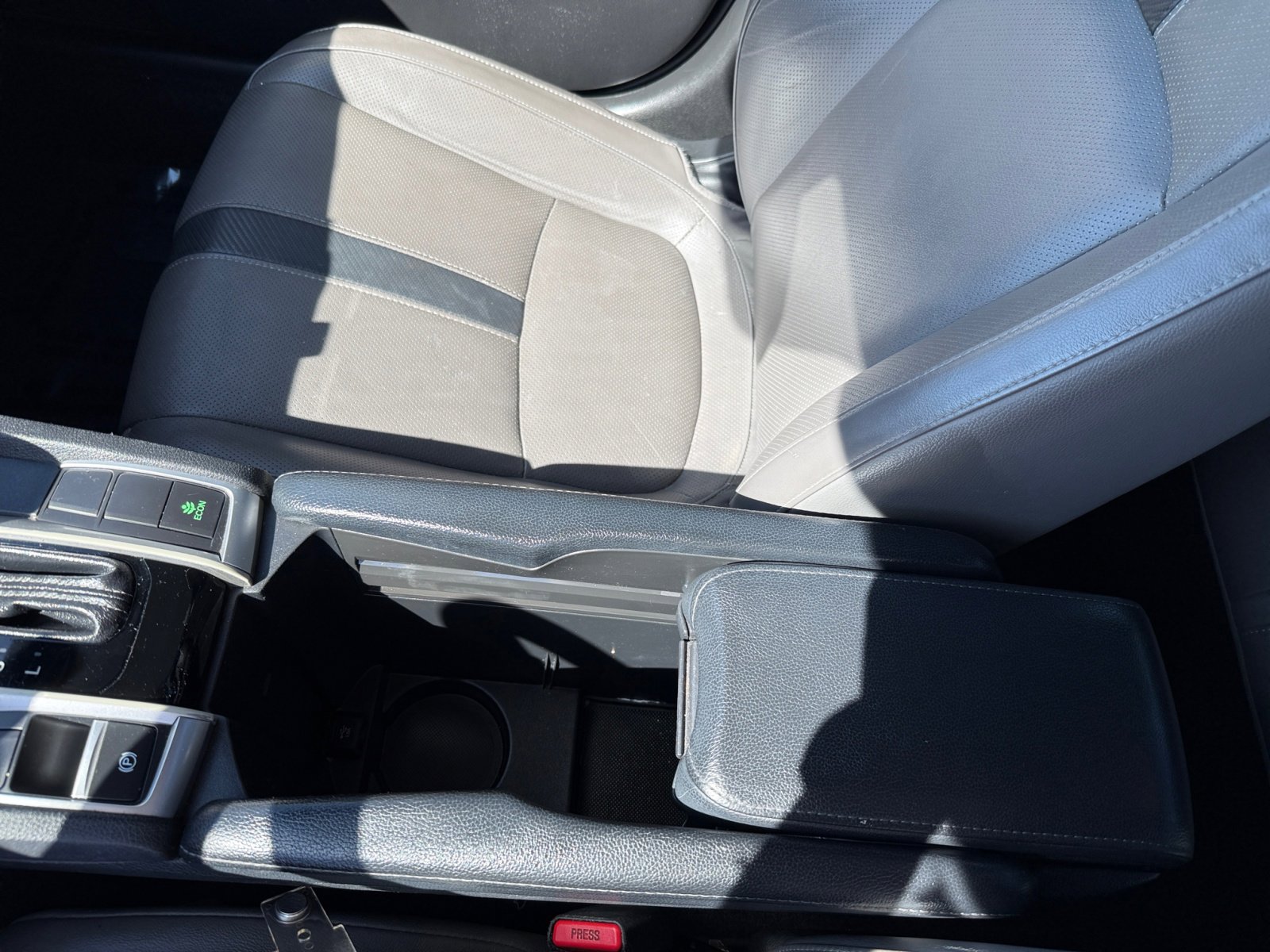 2017 Honda Civic Touring photo 14