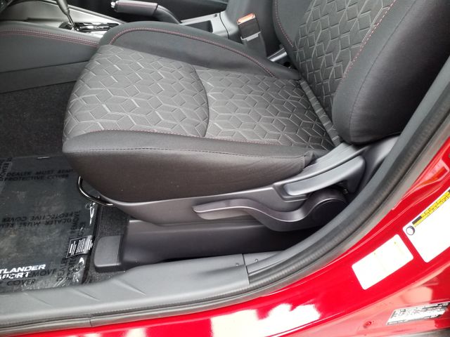 2025 Mitsubishi Outlander Sport LE photo 19