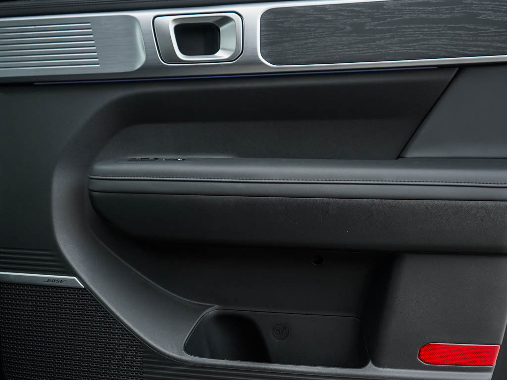 2026 Hyundai Santa Fe Limited photo 9