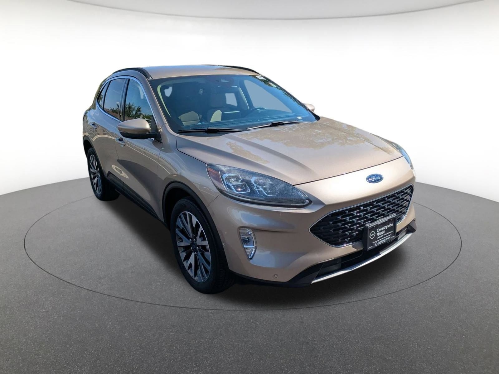 2020 Ford Escape Titanium photo 3