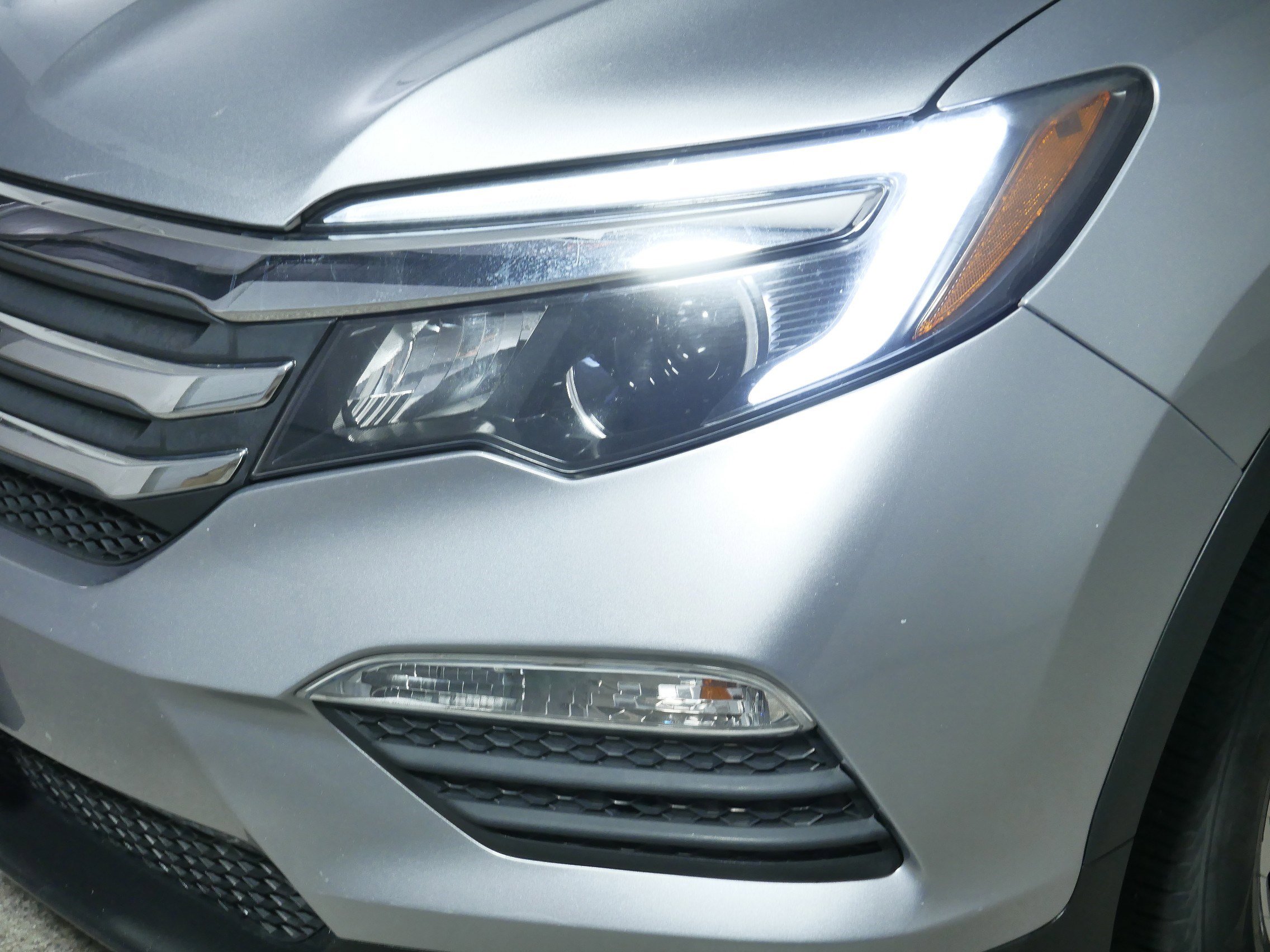 2017 Honda Pilot EX-L photo 16