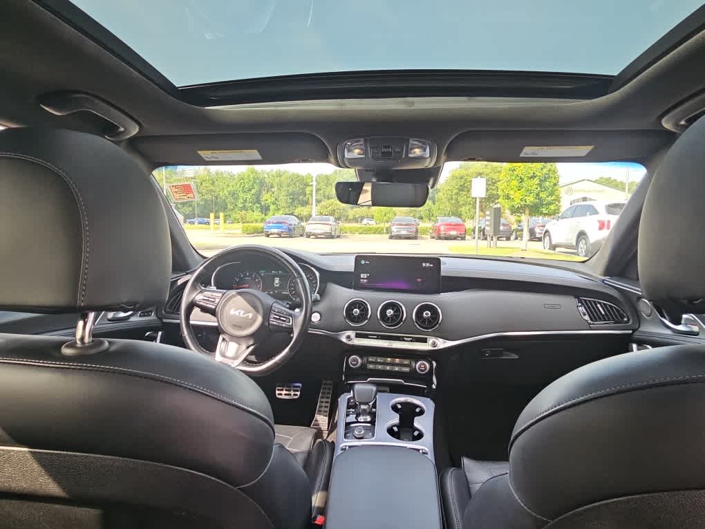 2022 Kia Stinger GT2 photo 12
