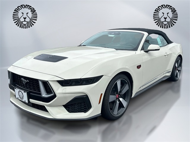 2025 Ford Mustang GT Premium's photo