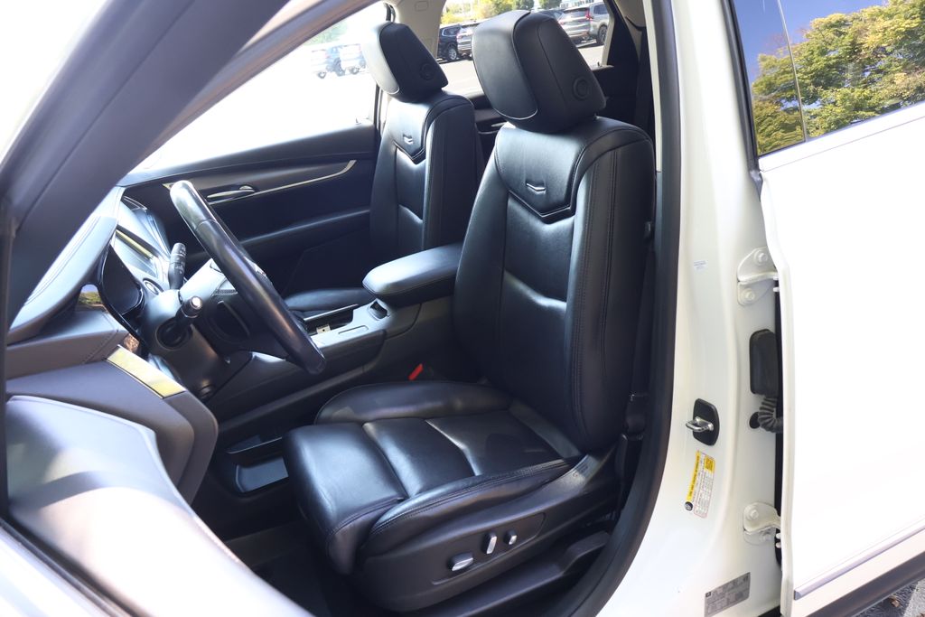 2017 Cadillac XT5 Luxury photo 28