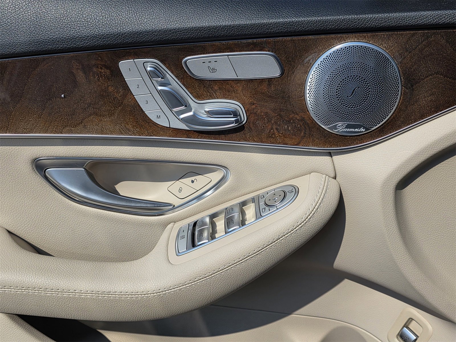 2016 Mercedes Benz C 300 photo 22
