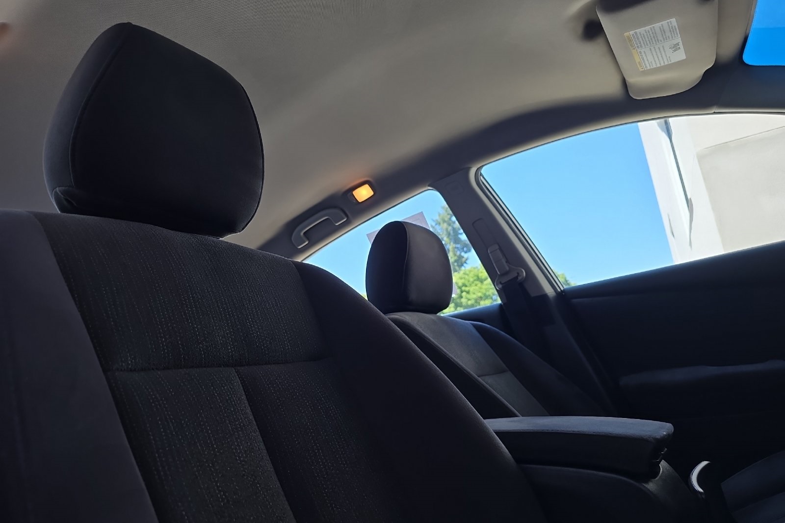 2011 Nissan Altima 2.5 S photo 16