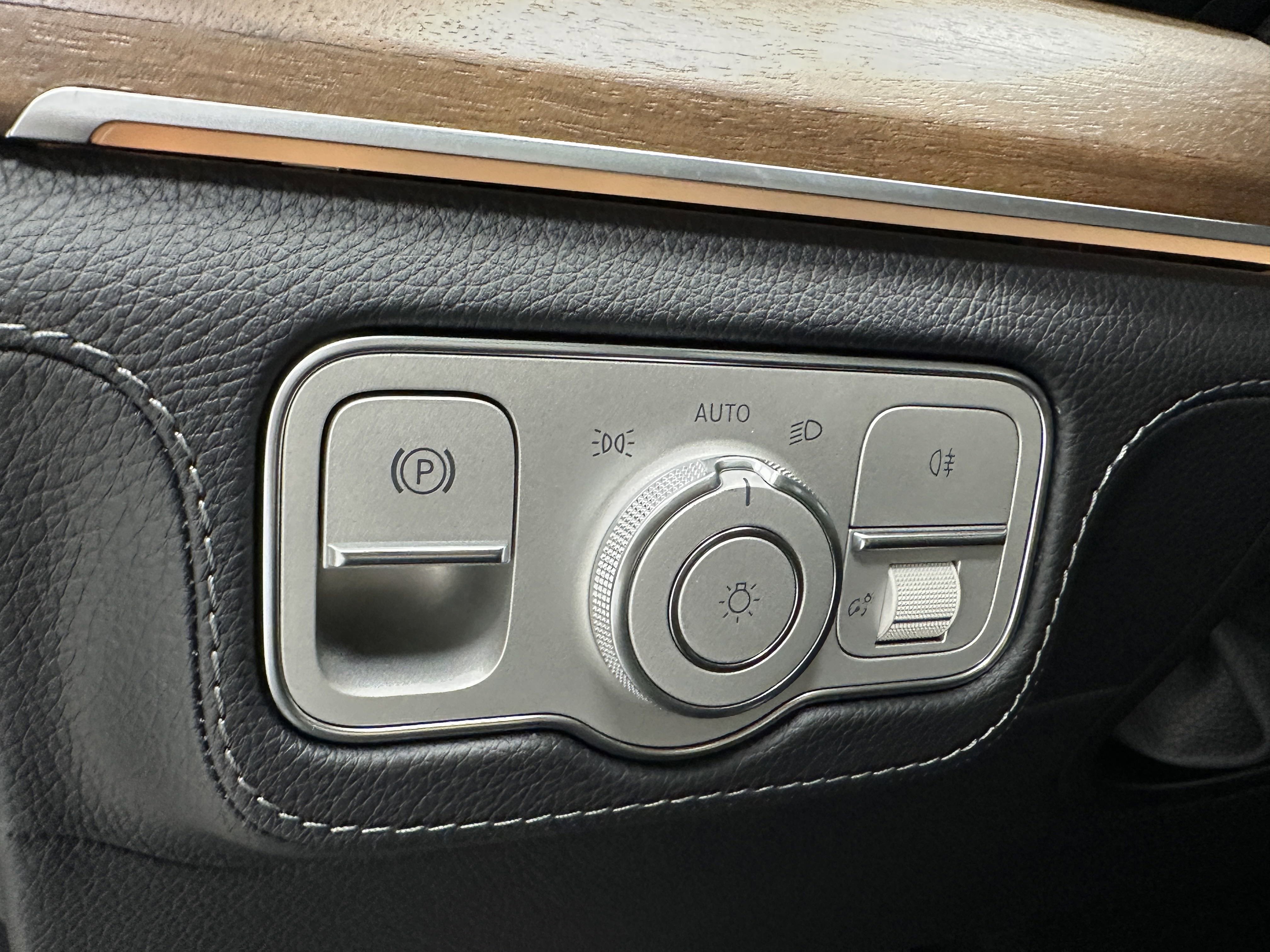 2024 Mercedes Benz GLS 450 4MATIC photo 10