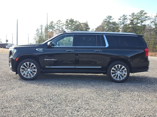 2021 Gmc Yukon XL Denali photo 2