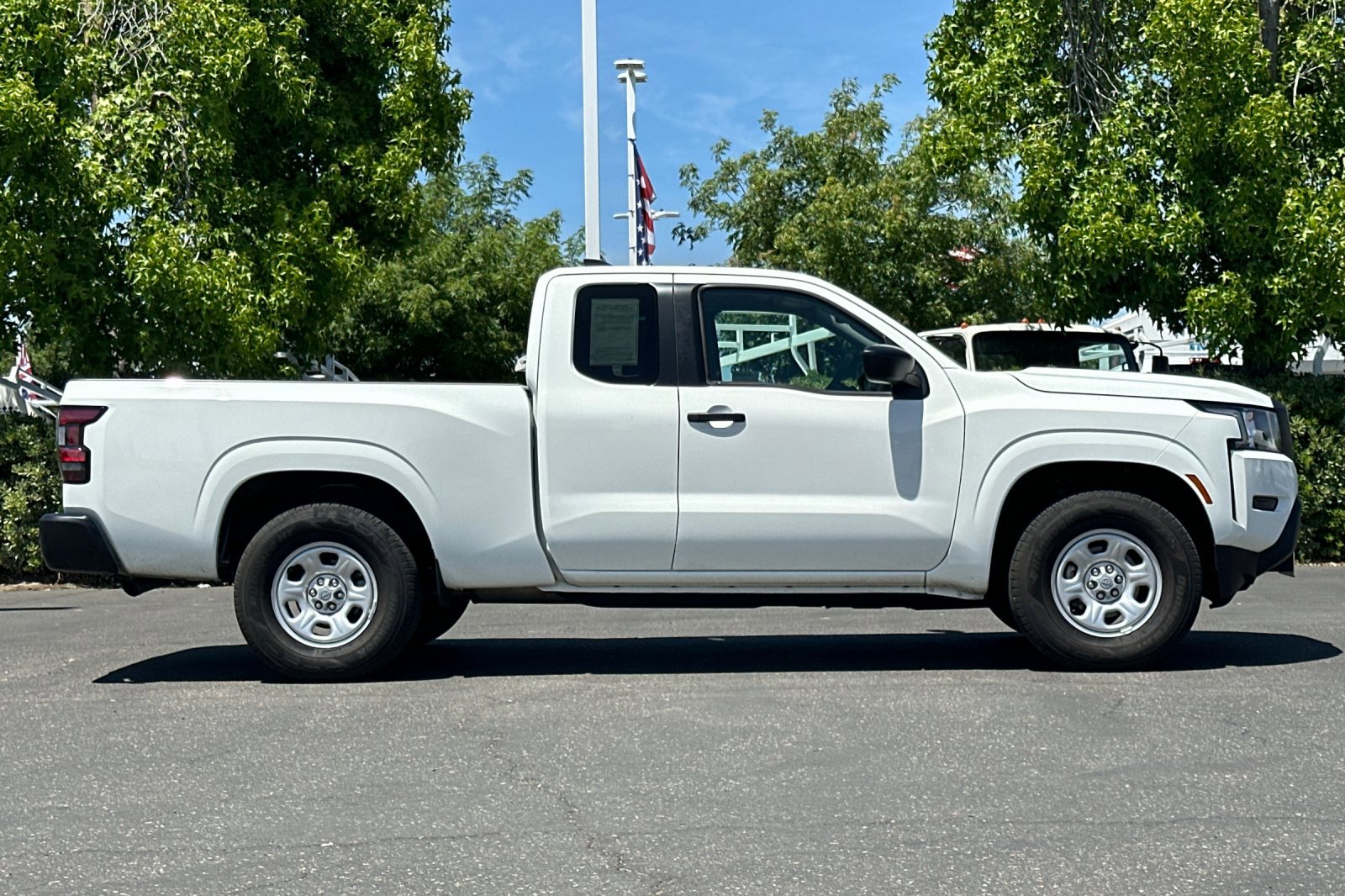 2023 Nissan Frontier S photo 3