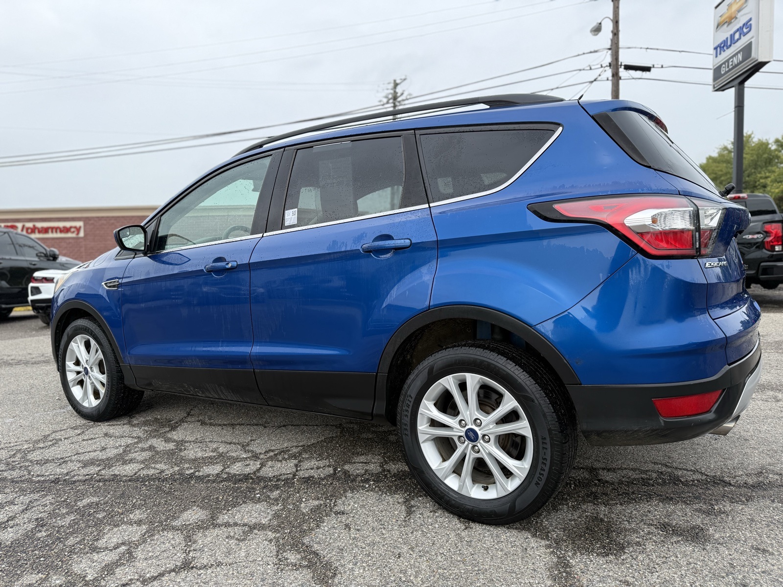2018 Ford Escape SE photo 2