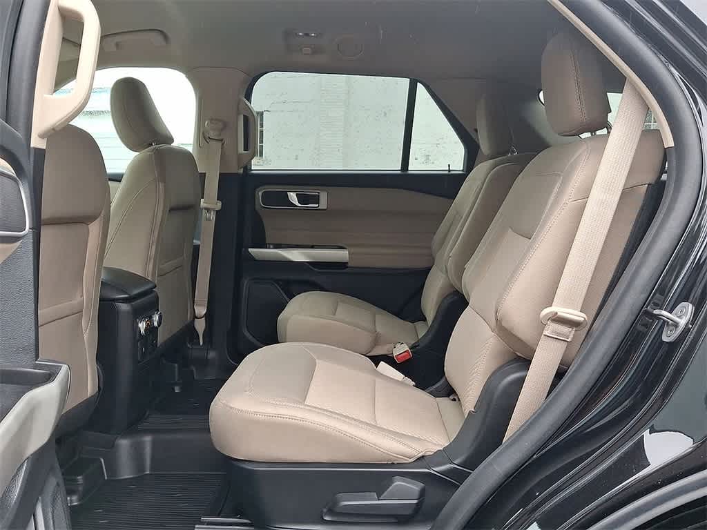 2022 Ford Explorer XLT photo 21