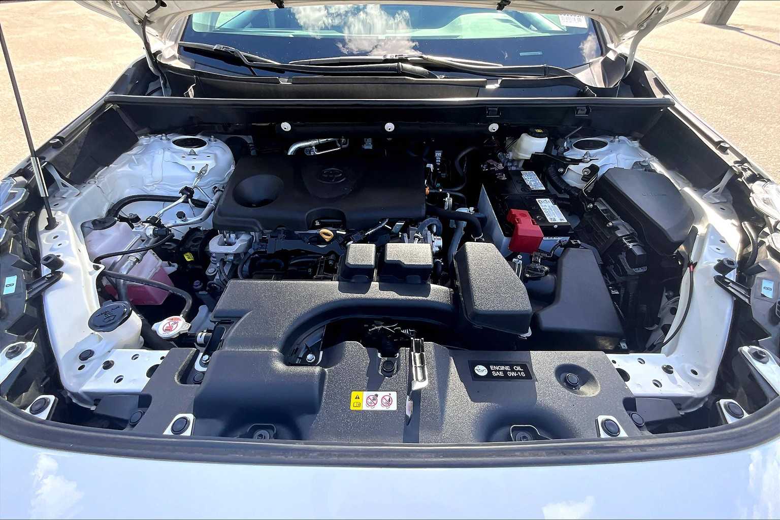 2022 Toyota RAV4 LE photo 29
