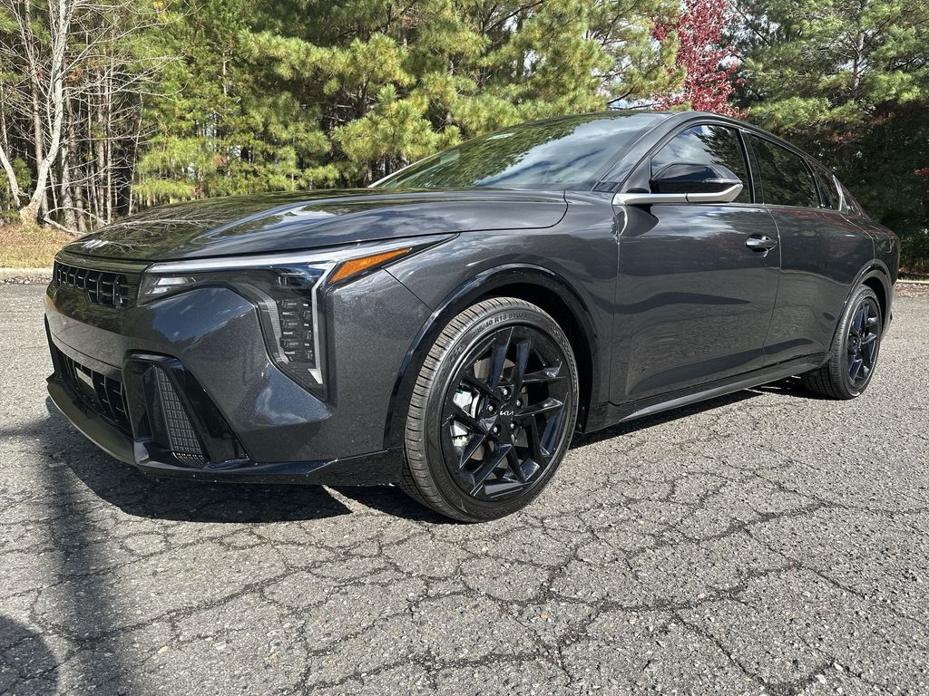 2025 Kia K4 GT-Line Turbo photo 4