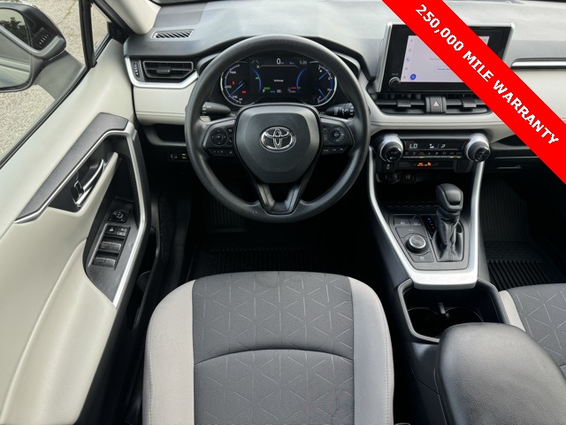 2024 Toyota RAV4 Hybrid XLE photo 27