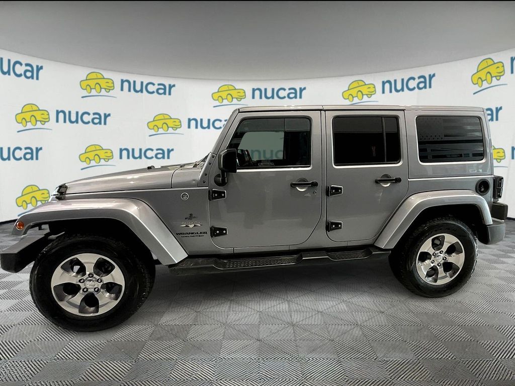 2017 Jeep Wrangler Unlimited Sahara photo 4