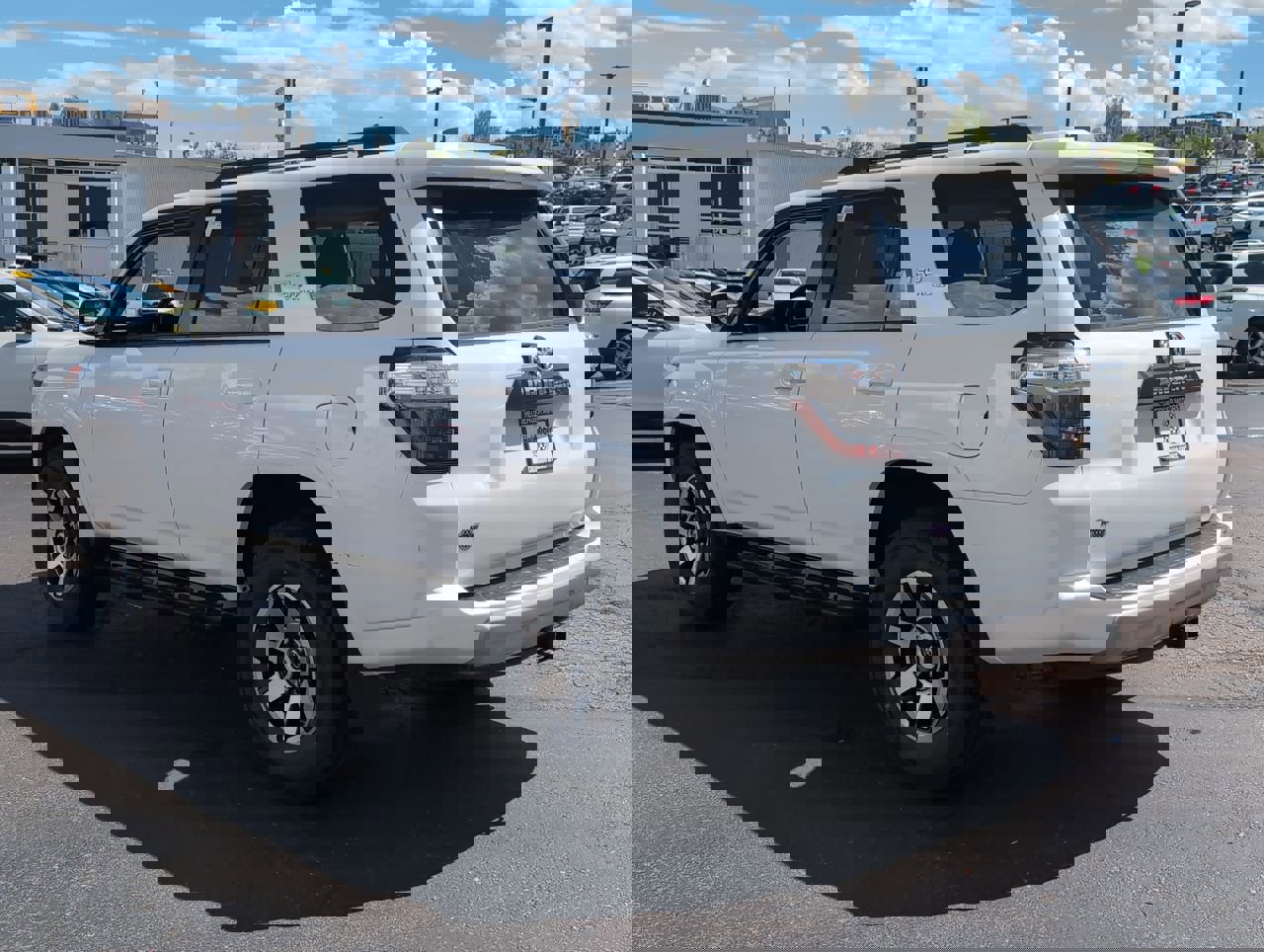 2020 Toyota 4Runner Base photo 2