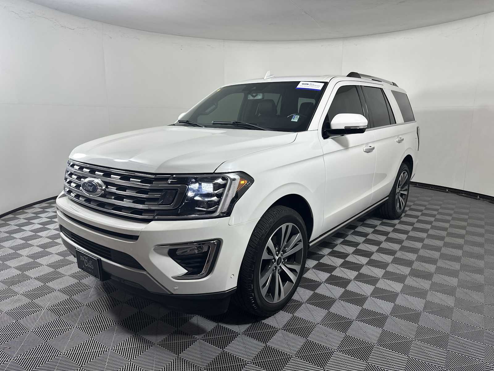 2021 Ford Expedition Limited photo 2