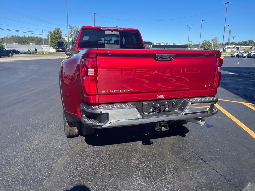 2026 Chevrolet Silverado 3500HD LTZ photo 4