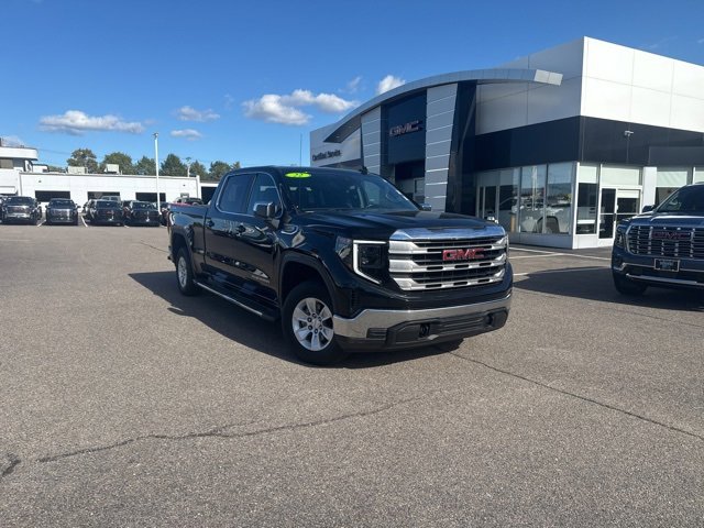 2022 GMC Sierra 1500 SLE's photo